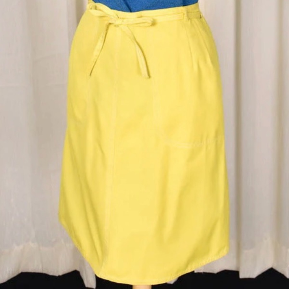 VINTAGE 70’s KORET Sunshine Yellow Midi Wrap Skirt W/ Belted Detail and Pockets. - Picture 14 of 16